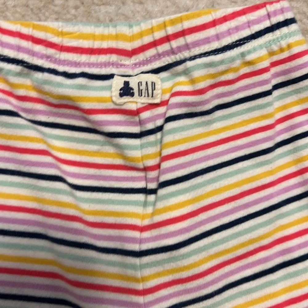 Adorable Baby Girls Baby Gap Striped two piece outfit with peplum top!